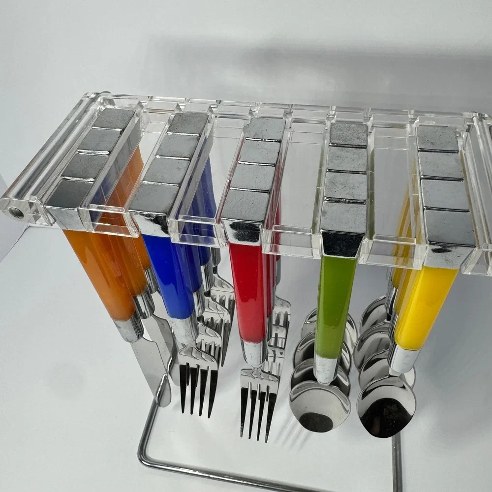 VTG Cambridge Silversmiths Temptation 20pc Flatware Set Hanging Stand Multicolor
